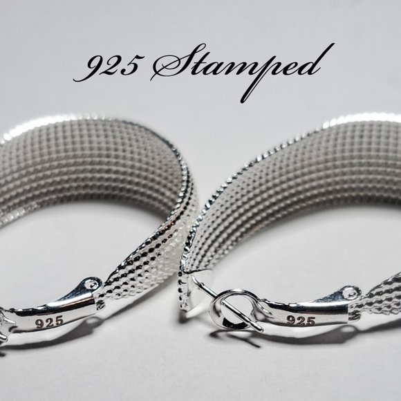 🎀925 Textured Hoop Earrings - Picture 5 of 7